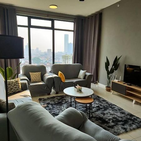 Infinity Pool 2Br Suite 7Pax @Beacon @Georgetown George Town Exterior foto