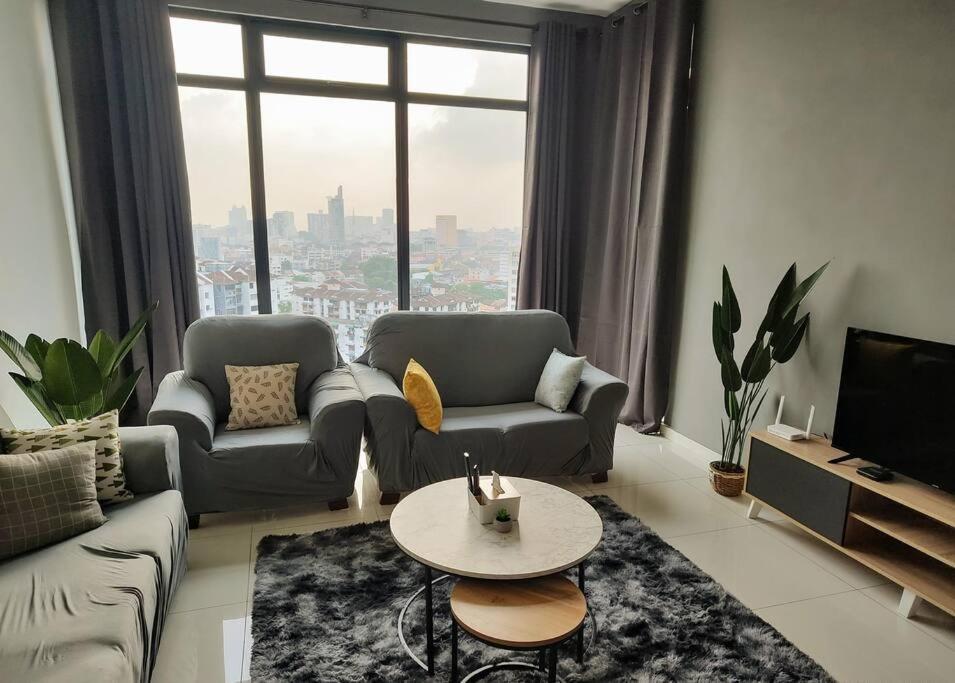 Infinity Pool 2Br Suite 7Pax @Beacon @Georgetown George Town Exterior foto