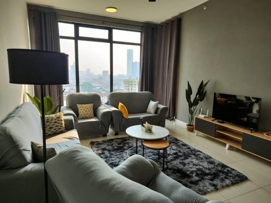 Infinity Pool 2Br Suite 7Pax @Beacon @Georgetown George Town Exterior foto
