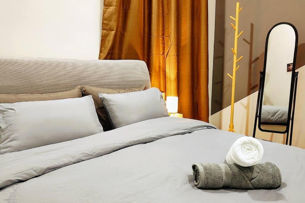 Infinity Pool 2Br Suite 7Pax @Beacon @Georgetown George Town Exterior foto